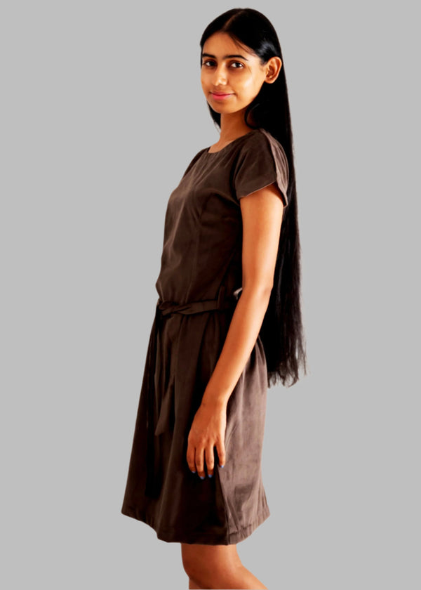 Teen girl wearing a brown velvet A-line dress with belt and relaxed sleeves –YoungnCool - YnCLife