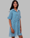Teen girl wearing a blue Striped Shirt dress with collar relaxed fit – YoungnCool l YnCLife