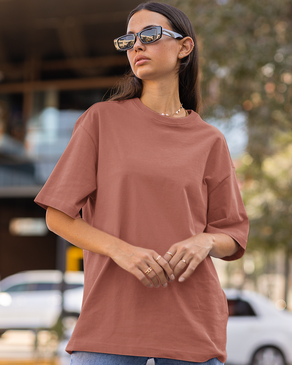 Teen girl wearing oversized solid t-shirt streetwear style by YoungnCool-YnCLife