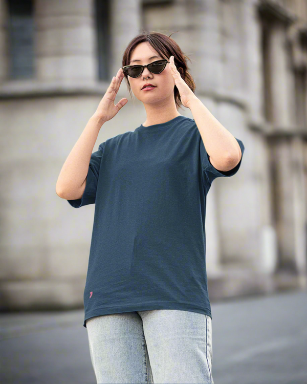 Teen girl wearing oversized solid t-shirt streetwear style by YoungnCool-YnCLife