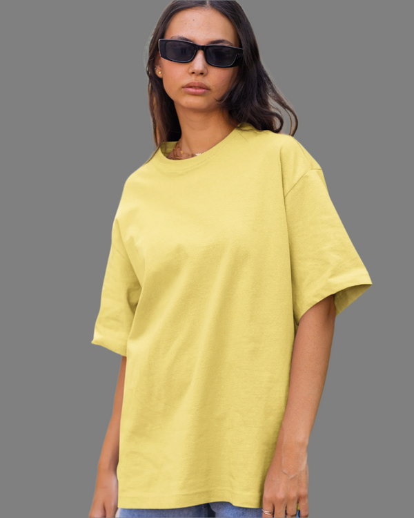 Teen girl wearing oversized solid t-shirt streetwear style by YoungnCool-YnCLife