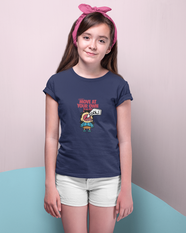 Teen girl wearing graphic t-shirtdesign – streetwear style by YoungnCool YnCLife